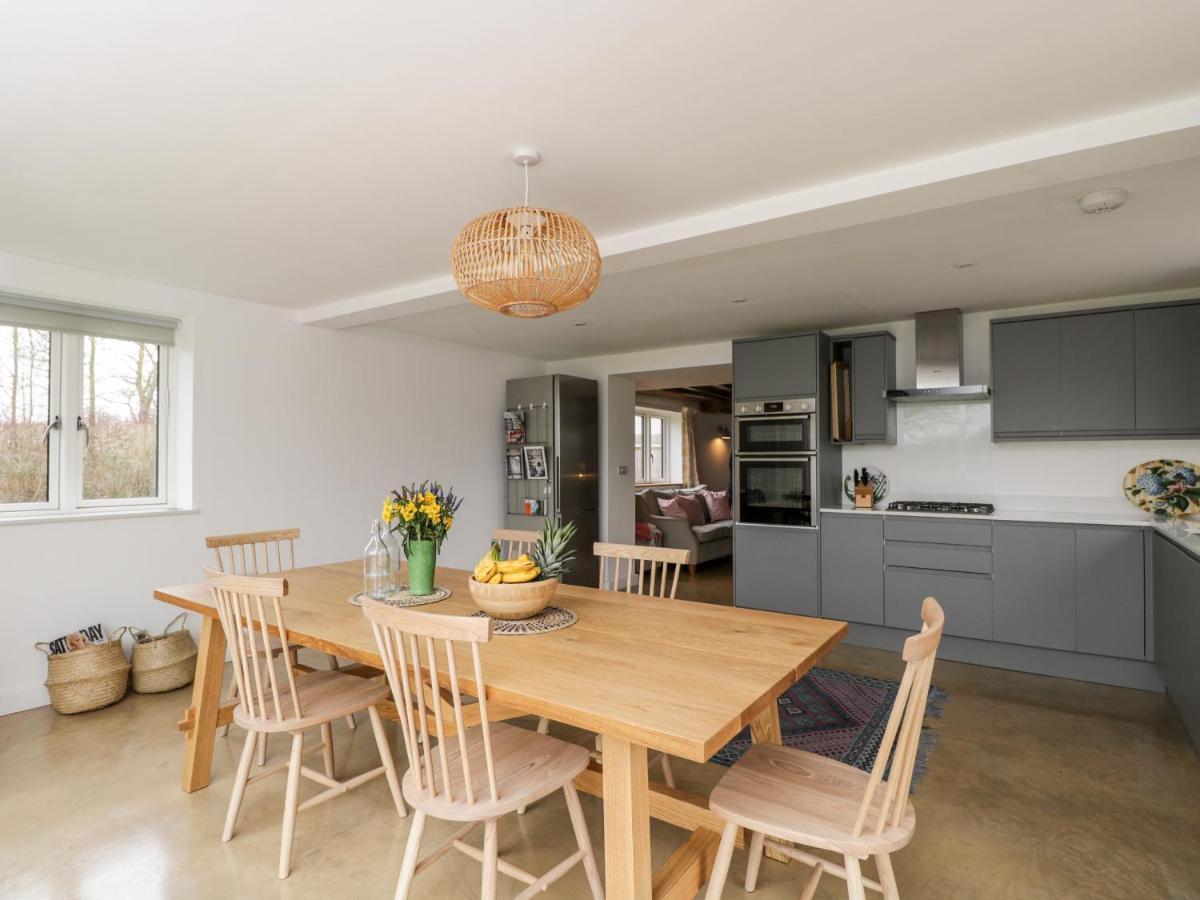 High Cogges Farm Holiday Cottages Witney Bagian luar foto