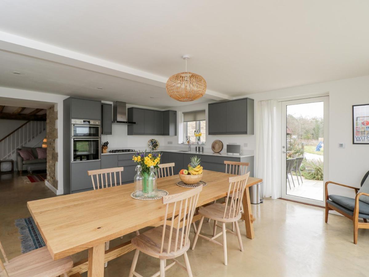 High Cogges Farm Holiday Cottages Witney Bagian luar foto