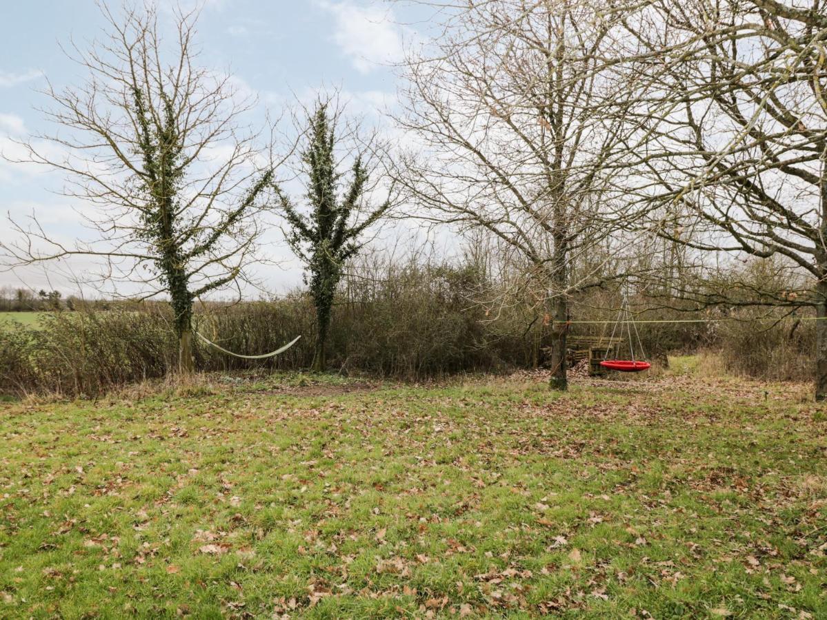 High Cogges Farm Holiday Cottages Witney Bagian luar foto